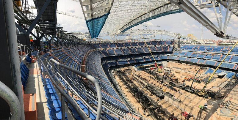 Das Innere des Santiago-Bernabéu-Stadions ist im November 2021 in Madrid, Spanien, zu sehen. (National Geographic /​Josep Serra) – Bild: National Geographic/​Josep Serra /​ Disney /​ Josep Serra