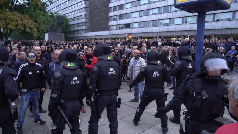 01. September 2018, Chemnitz Polizei verhindert Aufeinandertreffen von rechten und linken Demonstranten – Bild: WeltN24 GmbH