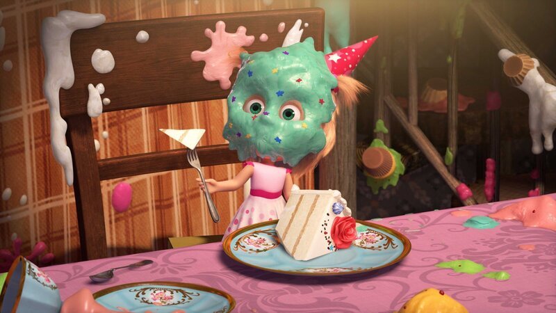 Mascha hat Torte im Gesicht. – Bild: KiKA/​Animaccord Animation Studio