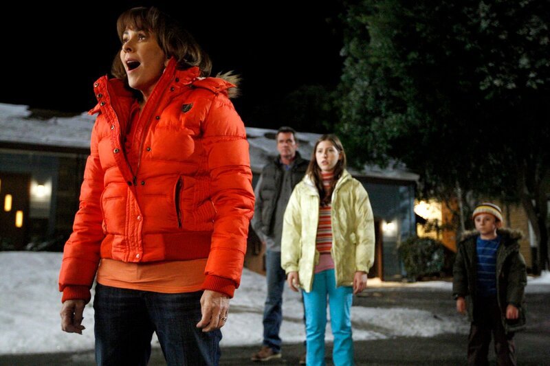 Die geplante gemeinsame Familienaktivität endet für Frankie, Sue, Mike und Brick nicht so wie gewünscht … – Bild: Warner Bros.