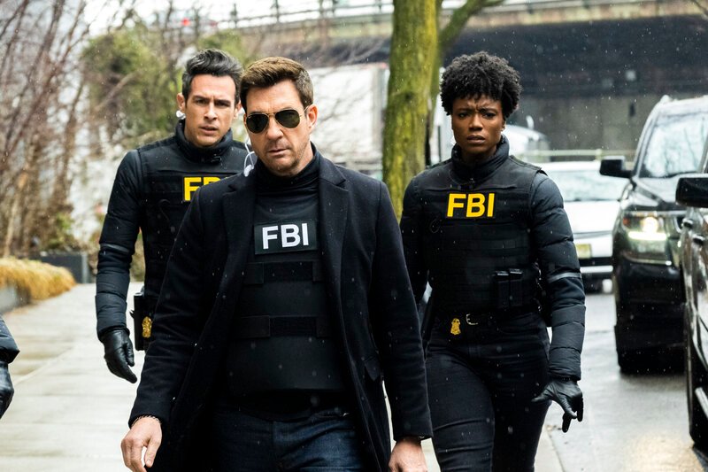 Pictured (L-R): John Boyd as Special Agent Stuart Scola, Dylan McDermott as Supervisory Special Agent Remy Scott, Katherine Renee Kane as Special Agent Tiffany Wallace. – Bild: CBS Broadcasting, Inc.