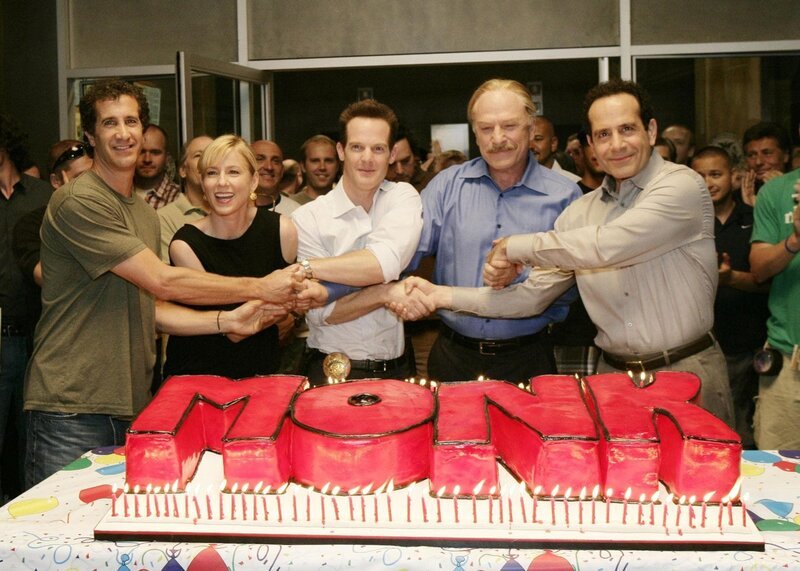 L-R: Executive Producer Randy Zisk, Traylor Howard, Jason Gray-Stanford, Ted Levine, Tony Shaloub – Bild: RTL
