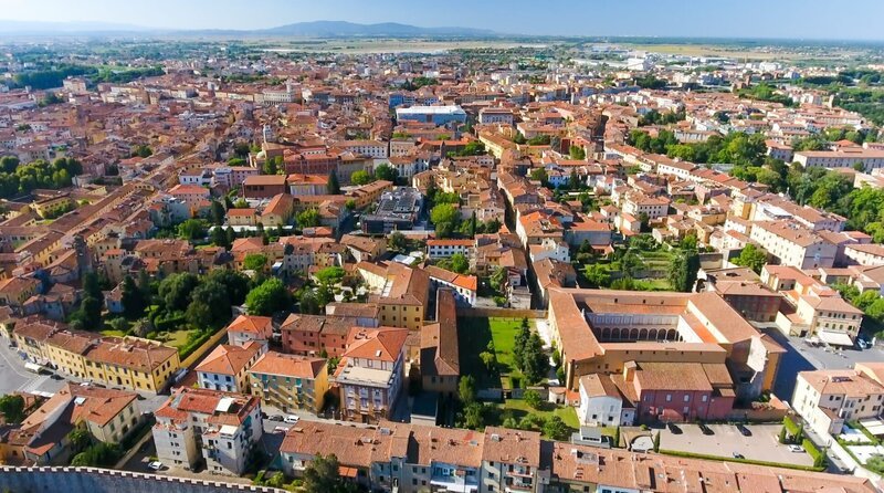 Aerial view of Pisa buildings, Tuscany, Italy. – Bild: depositphotos Aerial view of Pisa buildings, Tuscany, Italy. – Bild: depositphotos