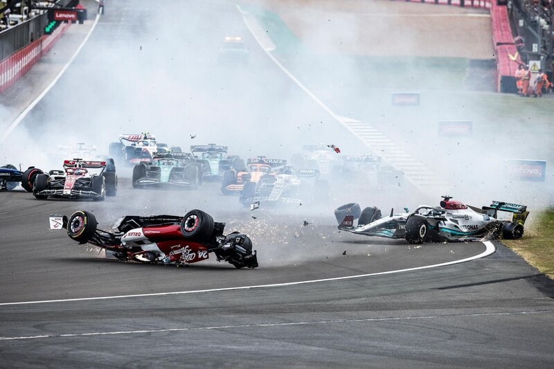 Motorsport Unfall – Bild: RTL /​ Worldwide