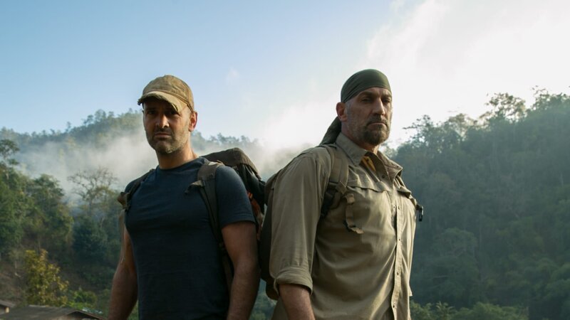 Ed Stafford and EJ Snyder in Thailand. – Bild: Discovery