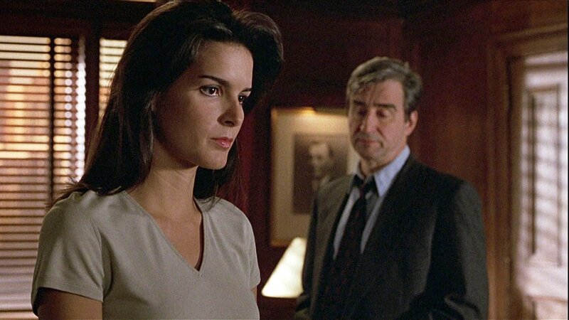 L-R: A.D.A. Abbie Carmichael (Angie Harmon), Jack McCoy (Sam Waterson). – Bild: NBC Universal, Inc