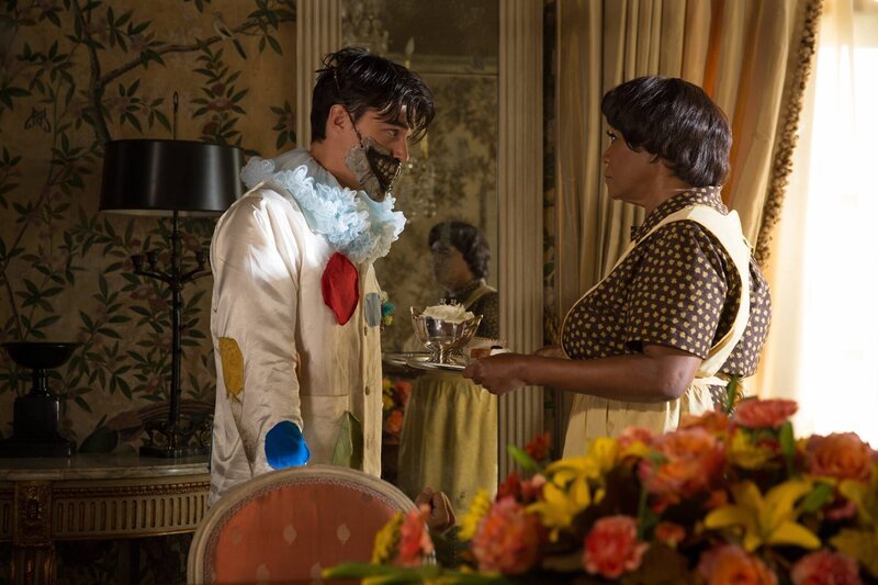 Wird Dandy (Finn Wittrock, l.) tatsächlich das Dienstmädchen Dora (Patti LaBelle, r.) töten? – Bild: Fox and its related entities