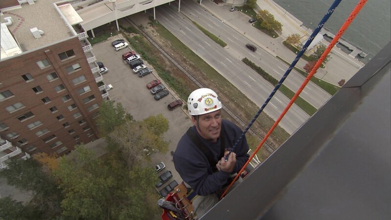 Host Curt Doussett and window washer – Bild: DISCOVERY CHANNEL