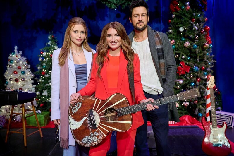 l-r: Elizabeth (Holland Roden), Tenille (Tenille Townes), Josh (Tyler Hynes) – Bild: Hugh Tull l-r: Elizabeth (Holland Roden), Tenille (Tenille Townes), Josh (Tyler Hynes) – Bild: Hugh Tull