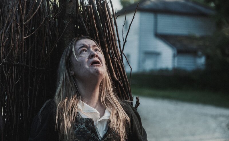 Euphemia Maclean is tied to the witches pyre. She is crying up to the skies as she pleads for her life one final time. – Bild: Antoan Ivanov /​ Dash Productions Services LTD