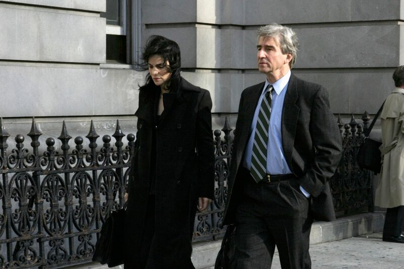 Annie Parisse als A.D.A. Alexandra Borgia und Sam Waterston als E.A.D.A. Jack McCoy. – Bild: 13TH STREET Universal_NBC Universal