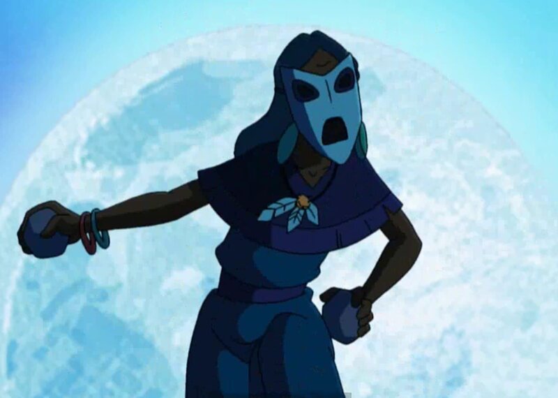 Yakari und Kleiner Dachs sollen ein Winterquartier suchen. Als sie einen geeigneten Platz gefunden haben, taucht plötzlich eine seltsame und furchterregende Gestalt auf, der Mondgeist. – Bild: KI.KA/​Storimages