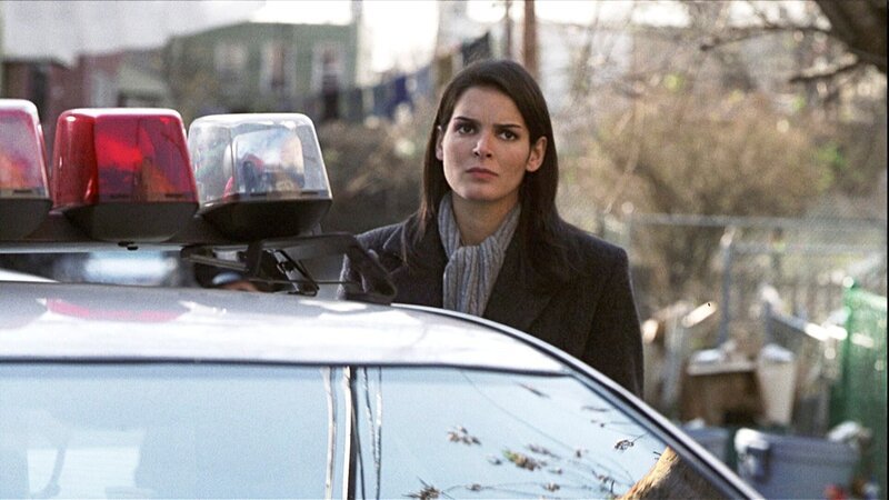 A.D.A. Abbie Carmichael ( Angie Harmon) – Bild: NBC Universal, Inc /​ 13TH STREET