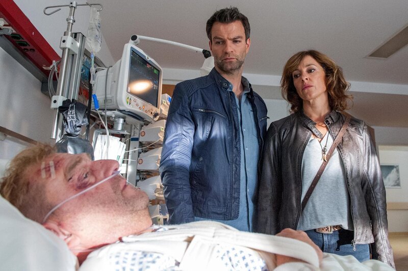 Im Bild (v.li.): Gregor Lassmann (Martin Zauner), Lukas Roither (Jakob Seeböck), Nina Pokorny (Julia Cencig). – Bild: Stefanie Leo /​ ORF /​ Gebhardt Productions