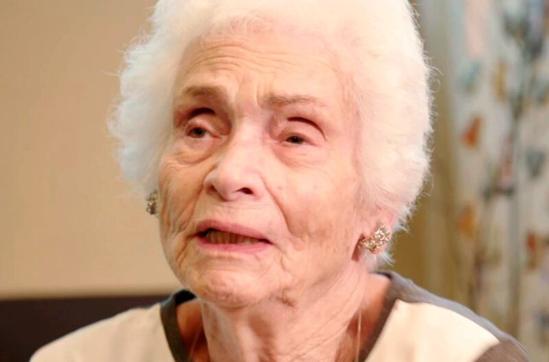 Renate Muhr hat in Görlitz ihre Kindheit verbracht. – Bild: MDR/​OPEN house media