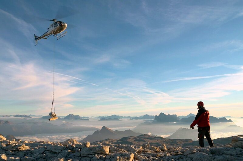 Helikopterarbeiten in den Dolomiten – Bild: SWR/​sehmannsklub filmprod.
