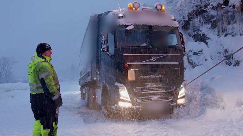 Erlend working. – Bild: National Geographic