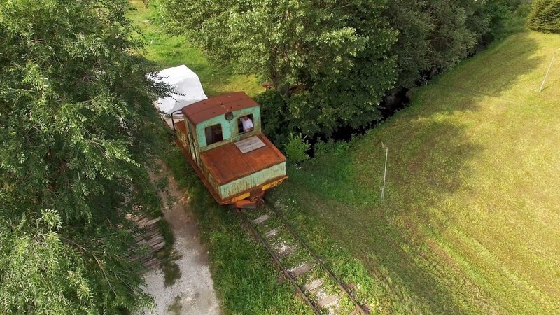Eisenbahn befördert Marmorblock ins Laaser Tal. – Bild: ORF/emb film Eisenbahn befördert Marmorblock ins Laaser Tal. – Bild: ORF/emb film