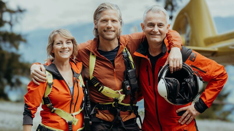 Luise Bähr, Sebastian Ströbel und Robert Lohr verstehen sich auch privat glänzend. – Bild: Sabine Finger Fotografie