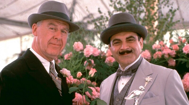 Dr. Sims (Ralph Nossek) und Poirot (David Suchet, r) – Bild: WDR/​ITV plc (Granada International)