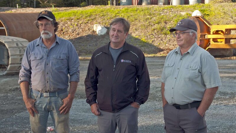 Rick Lagina(l.) und Charles Barkhouse (r.) – Bild: THE HISTORY CHANNEL /​ Prometheus Entertainment