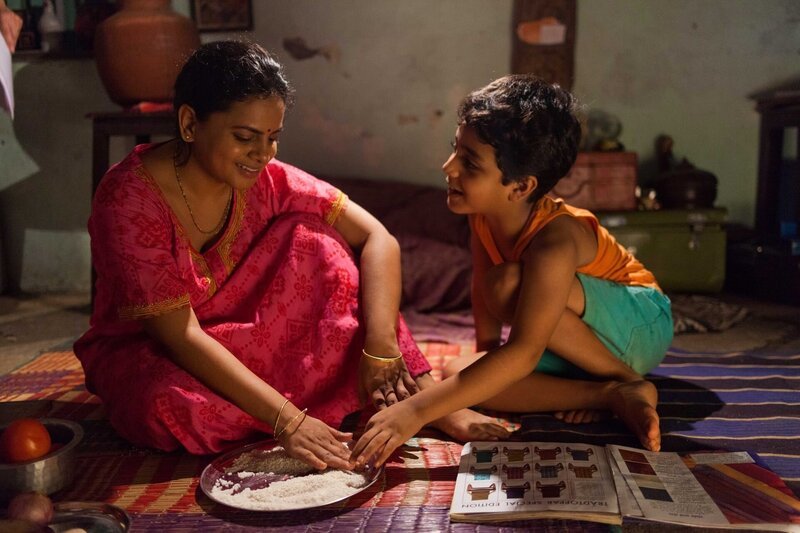 L-R: Siringh (Amruta Sant) und Aja (Hearty Singh, re.) – Bild: 4+ L-R: Siringh (Amruta Sant) und Aja (Hearty Singh, re.) – Bild: 4+