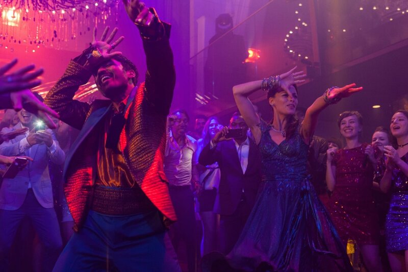 Die unglaubliche Reise des Fakirs, der in einem Ikea-Schrank feststeckte – Bild: 4+