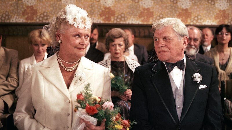 Trude (Manja Behrens), Lissy (Helga Göring) und Heinz (Bruno Carstens) – Bild: Kleist, Winfried Trude (Manja Behrens), Lissy (Helga Göring) und Heinz (Bruno Carstens) – Bild: Kleist, Winfried