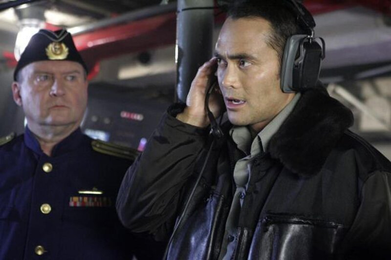 Physiker Lucas Foster (Mark Dacascos) soll die Erde retten. – Bild: Palatin Physiker Lucas Foster (Mark Dacascos) soll die Erde retten. – Bild: Palatin