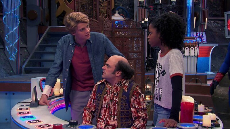 Henry Hart (Jace Norman, r.), Schwoz (Michael D. Cohen, m.) und Charlotte Page (Riele Downs, r.) – Bild: Viacom International Inc.