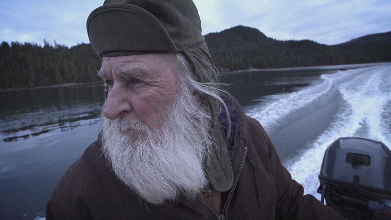 Gary Muelberger heads towards a secluded spot to go clamming. – Bild: BBC Worldwide Limited