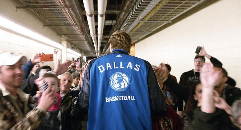 Dirk Nowitzki +++ Die Verwendung des sendungsbezogenen Materials ist nur mit dem Hinweis und Verlinkung auf RTL+ gestattet. +++ – Bild: RTL / BROADVIEW Pictures Dirk Nowitzki +++ Die Verwendung des sendungsbezogenen Materials ist nur mit dem Hinweis und Verlinkung auf RTL+ gestattet. +++ – Bild: RTL / BROADVIEW Pictures