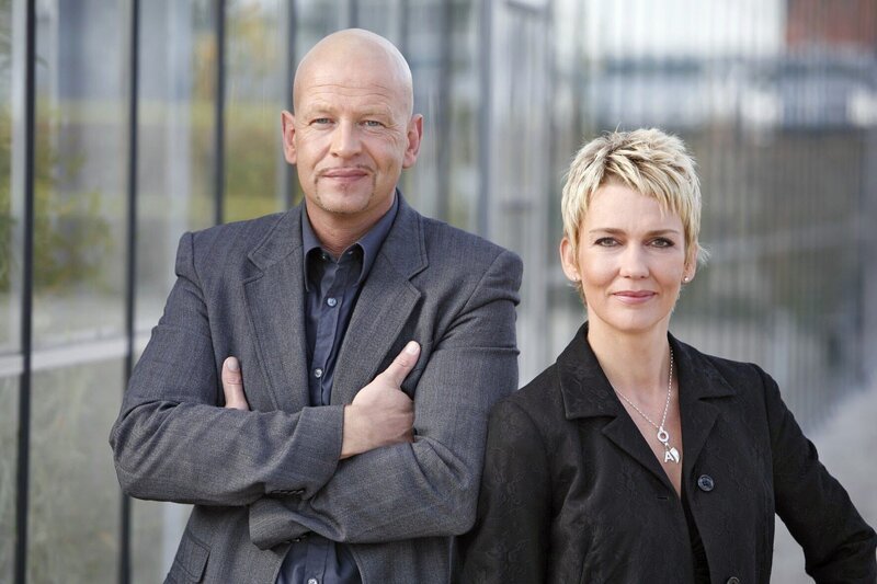 Die Kommissare Michael Naseband und Alexandra Rietz – Bild: SAT.1 /​ Holger Rauner