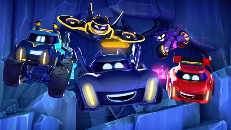Hintern, v.li.: Batwing, Bibi. Vorne, v.li.: Buff, Bam, Redbird. – Bild: Warner Bros. Entertainment Inc.