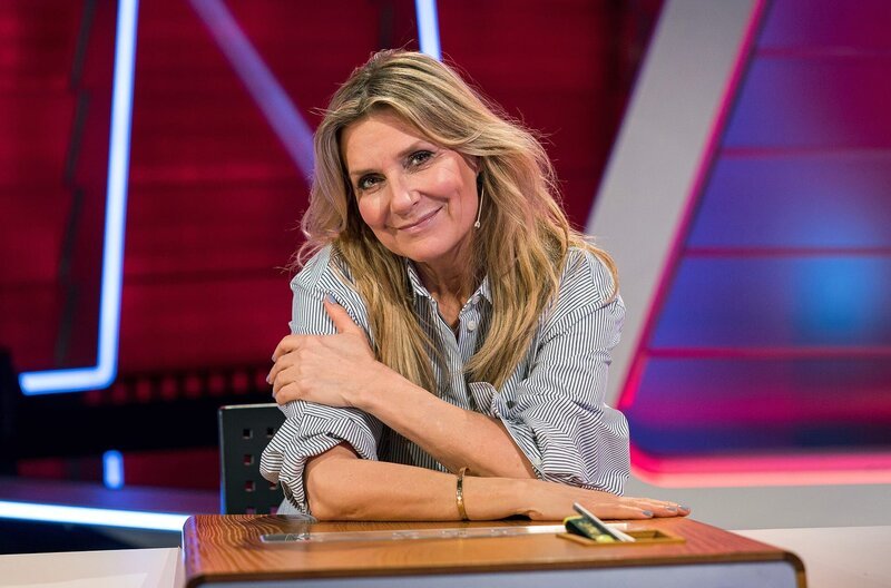 Ratespiel mit Spaß und Schwindel, jeweils montags um 22:00 Uhr im SWR Fernsehen. Kim Fisher. – Bild: Christian Koch