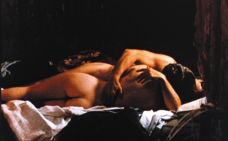 Nachbar George Baines (Harvey Keitel) bietet Ada (Holly Hunter) ein Geschäft an: Sie bekommt das Klavier zurück, wenn sie ihm vorspielt und ihm Zärtlichkeiten gestattet … – Bild: BR/Telepool Nachbar George Baines (Harvey Keitel) bietet Ada (Holly Hunter) ein Geschäft an: Sie bekommt das Klavier zurück, wenn sie ihm vorspielt und ihm Zärtlichkeiten gestattet … – Bild: BR/Telepool