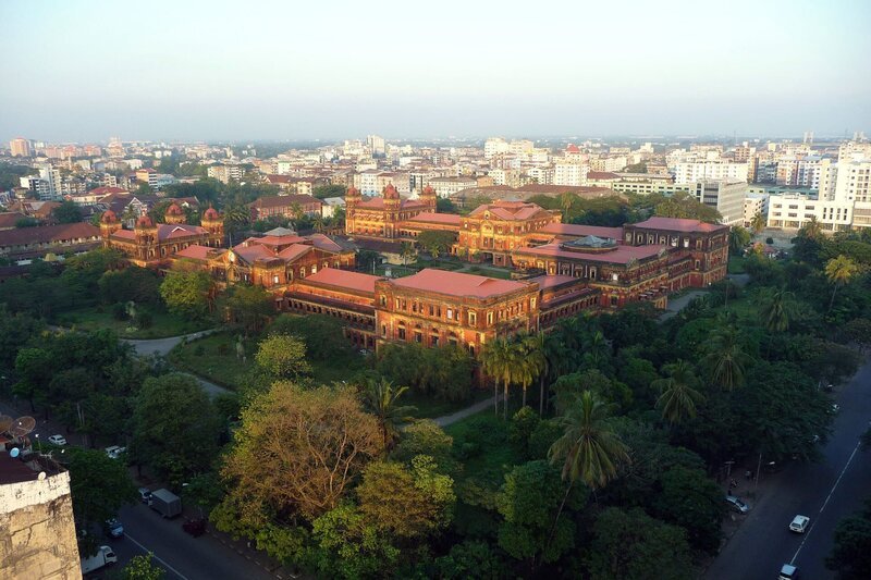 Yangon, größte Stadt Myanmars. – Bild: Along Mekong Productions/​BR/​SWR/​Rolf Lambert