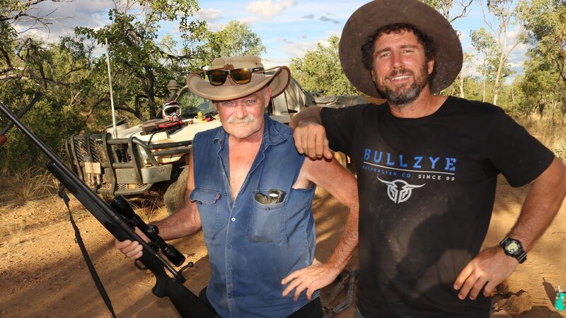 L-R: Charly und Mat – Bild: Warner Bros. Discovery