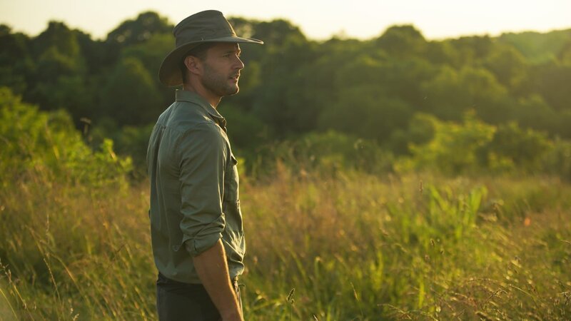 Phil Torres in den Ozarks. – Bild: Circle The Globe Productions /​ Discovery Communications, LLC.