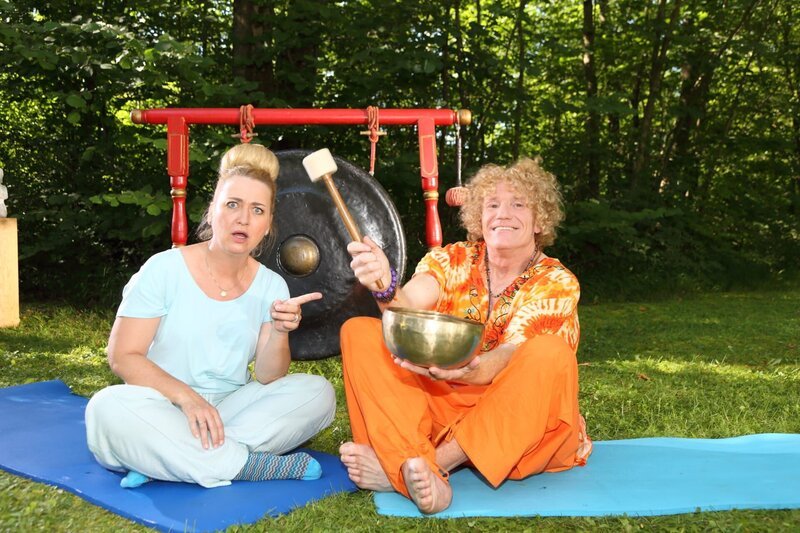 Von links: Constanze Lindner, Michl Müller. – Bild: BR/​Andi Pirchmoser