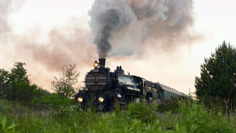 Heizhaus Strasshof, Schnellzuglok. – Bild: ZDF/​ORF/​GS FILM/​Arnold Poeschl