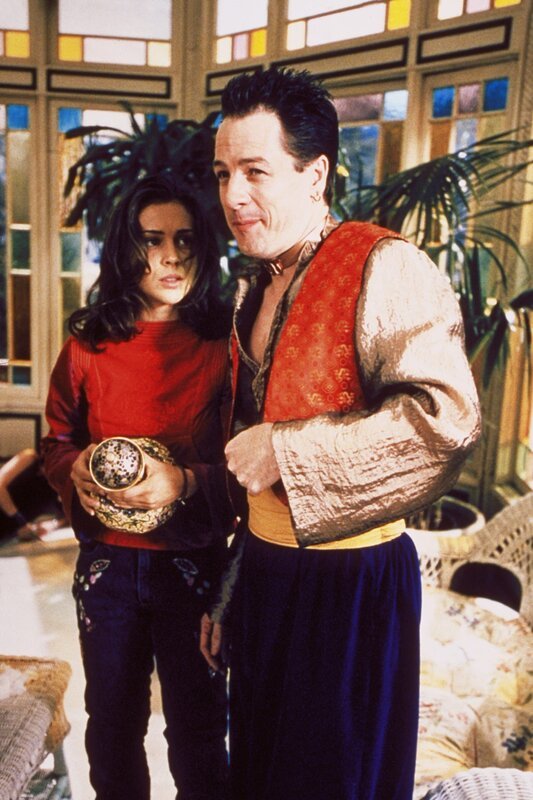 Phoebe und Genie. – Bild: CBS Studios Inc.