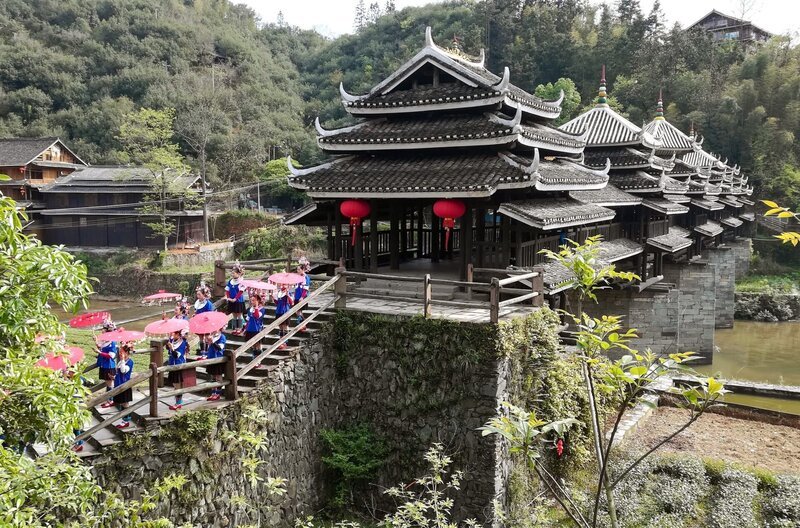 Die Yongji-Brücke in Chengyang, die berühmteste Wind- und Regenbrücke Chinas – Bild: Friederike Schlumbom