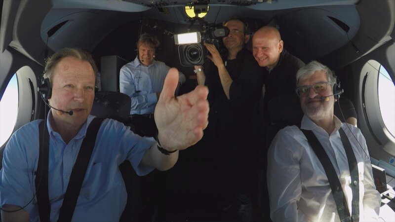 Team bei Abnahmeflug – Bild: Spiegel TV Wissen (DE) /​ SPIEGEL TV