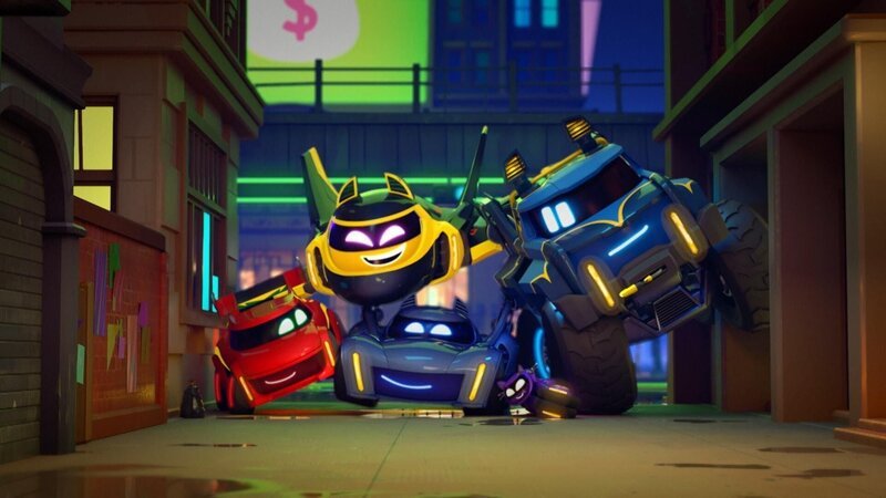 Eine Fußballtrophäe wird gestohlen und alles spricht zunächst dafür, dass Harley dahinter steckt. Doch Redbird hat den richtigen Riecher. – Bild: Warner Bros. Entertainment Inc. /​ Falsche Verdächtige