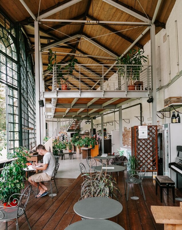 Living Space in einer ausgebauten Industriehalle – Bild: Spiegel TV Wissen /​ Toa Heftiba