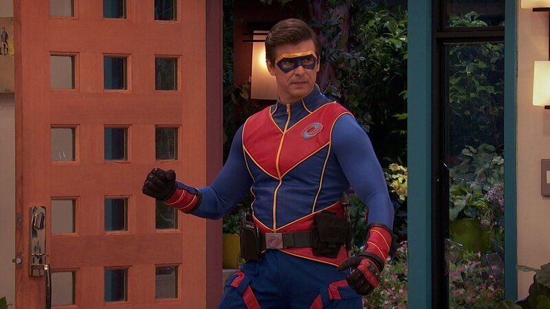 Captain Man /​ Ray Manchester (Cooper Barnes) – Bild: Paramount