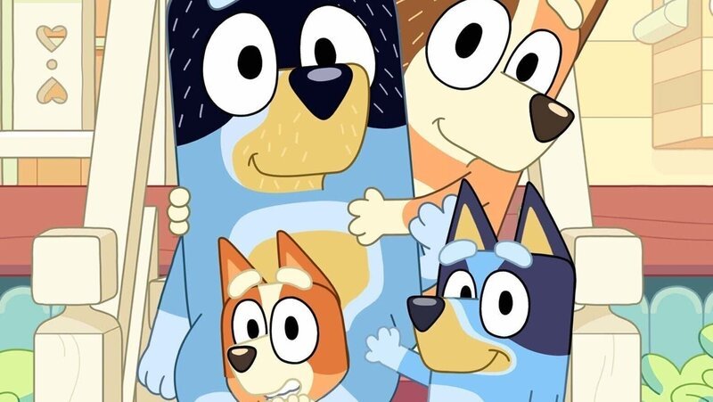 Dad (BANDIT), Mum (CHILLI), Bluey, Bingo (BLUEY’S SISTER). – Bild: DISNEY+