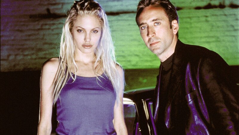 Sara ‚Sway‘ Wayland (Angelina Jolie), Randall ‚Memphis‘ Raines (Nicolas Cage) und die Gang müssen innerhalb 72 Stunden 50 Nobelautos beschaffen..Sara ‚Sway‘ Wayland (Angelina Jolie), Randall ‚Memphis‘ Raines (Nicolas Cage) und die Gang mĂĽssen innerhalb 72 Stunden 50 Nobelautos beschaffen.. – Bild: RTL II