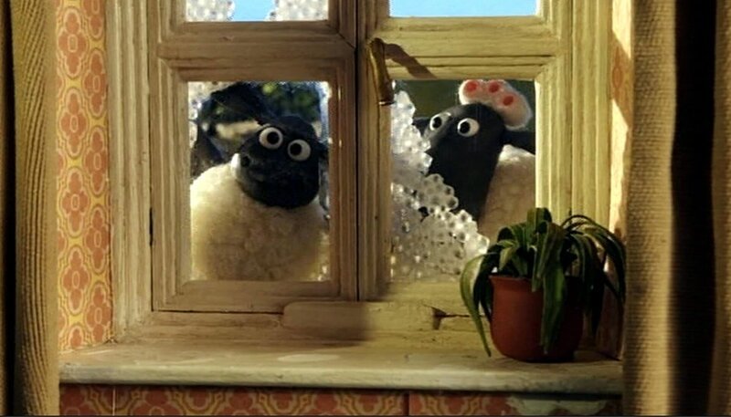Beim Fensterputz bekommen die Schafe schnell wieder den Durchblick. – Bild: Aardman Animations Ltd./​BR/​WDR